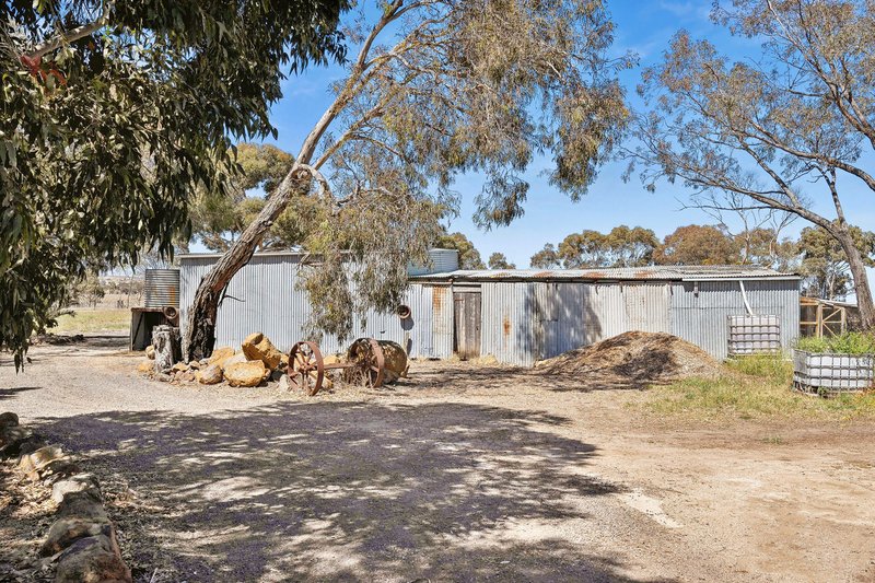 Photo - 2040 Ballan Road, Anakie VIC 3213 - Image 10