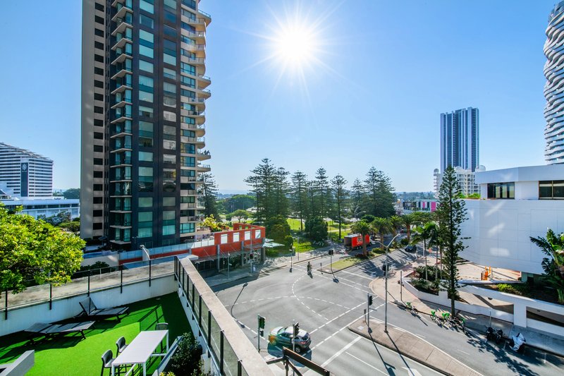 Photo - 20402/21 Elizabeth Avenue, Broadbeach QLD 4218 - Image 19