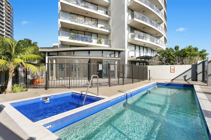 Photo - 204/1 Adelaide Street, Bondi Junction NSW 2022 - Image 7