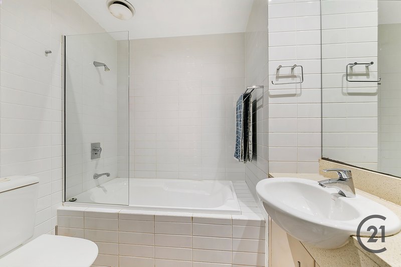 Photo - 204/1 The Piazza , Wentworth Point NSW 2127 - Image 4