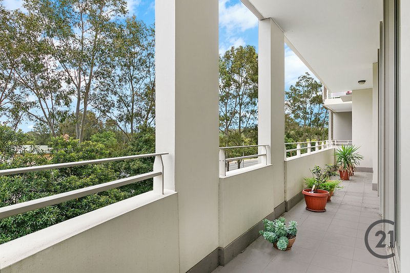 Photo - 204/1 The Piazza , Wentworth Point NSW 2127 - Image 5