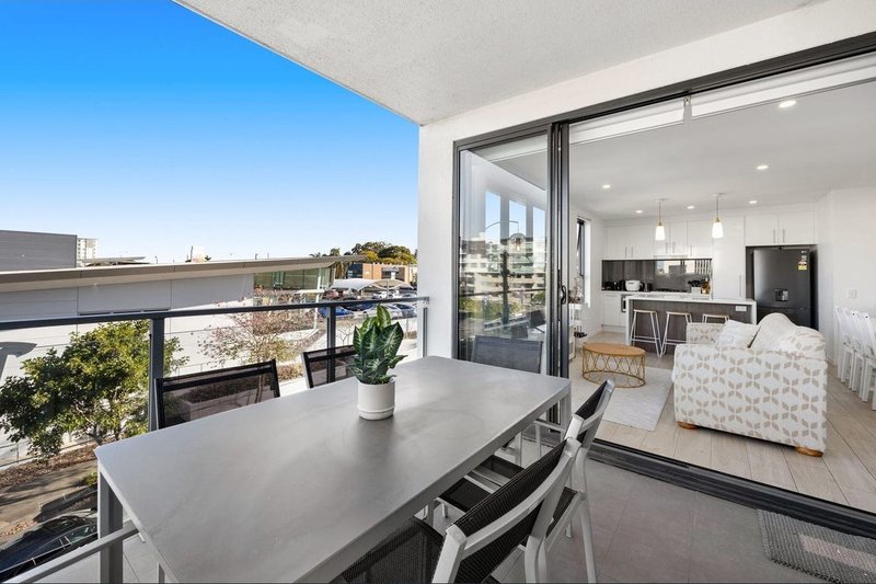 Photo - 204/10 Norton Street, Upper Mount Gravatt QLD 4122 - Image 12