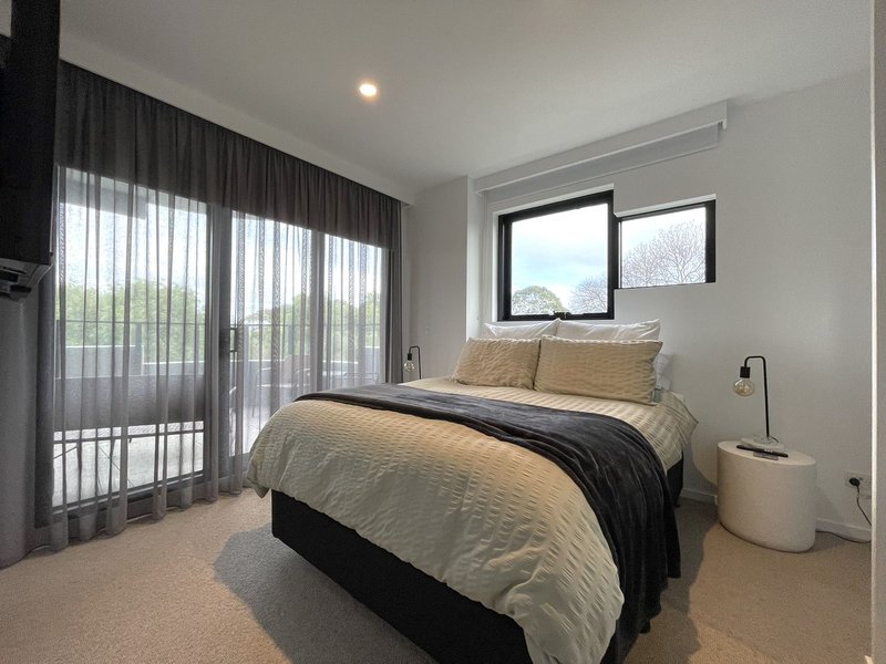 Photo - 204/11 Urquhart Street, Coburg VIC 3058 - Image 6