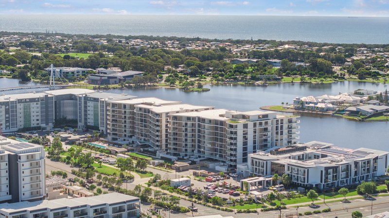 Photo - 204/11 Waterside Retreat, Birtinya QLD 4575 - Image 32