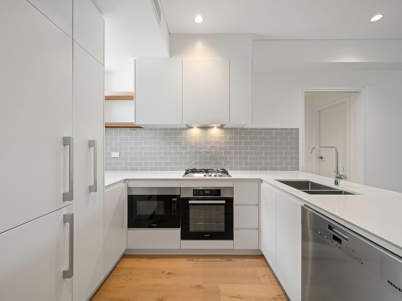 Photo - 204/110 Bronte Road, Bondi Junction NSW 2022 - Image 3