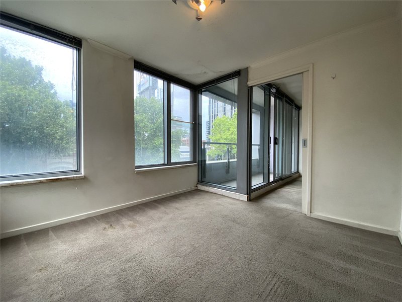 Photo - 204/118 Dudley Street, West Melbourne VIC 3003 - Image 4