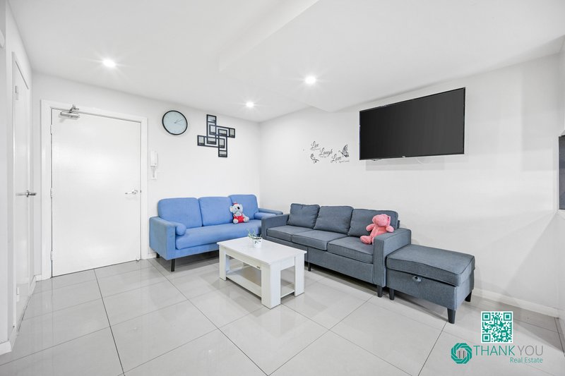 Photo - 204/12 Fourth Avenue, Blacktown NSW 2148 - Image 5