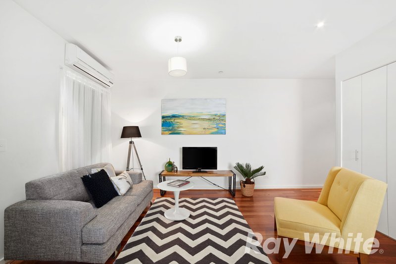 Photo - 204/17 Station Street, Blackburn VIC 3130 - Image 2