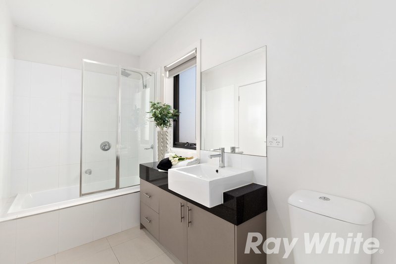 Photo - 204/17 Station Street, Blackburn VIC 3130 - Image 7