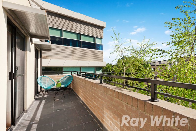 Photo - 204/17 Station Street, Blackburn VIC 3130 - Image 8