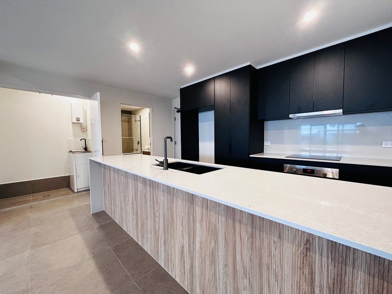 Photo - 204/18 Selborne , Mount Gravatt East QLD 4122 - Image 6