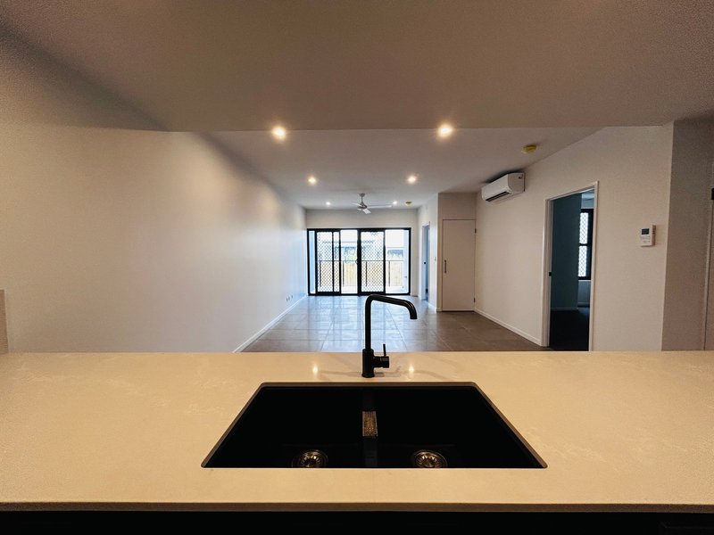 Photo - 204/18 Selborne , Mount Gravatt East QLD 4122 - Image 7