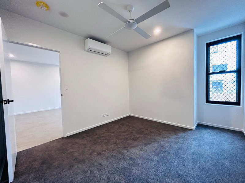 Photo - 204/18 Selborne , Mount Gravatt East QLD 4122 - Image 9