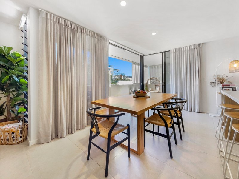 Photo - 204/25 Baden Powell Street, Maroochydore QLD 4558 - Image 4