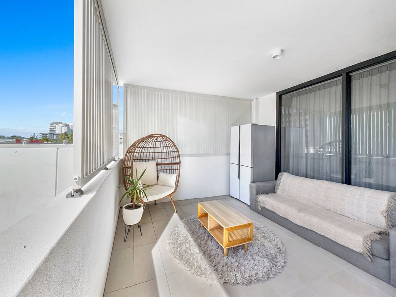 Photo - 204/25 Baden Powell Street, Maroochydore QLD 4558 - Image 5