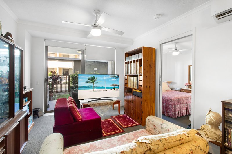 Photo - 204/27 Webster Road, Deception Bay QLD 4508 - Image 4