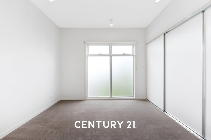 Photo - 204/3 Dixon Street, Clayton VIC 3168 - Image 6