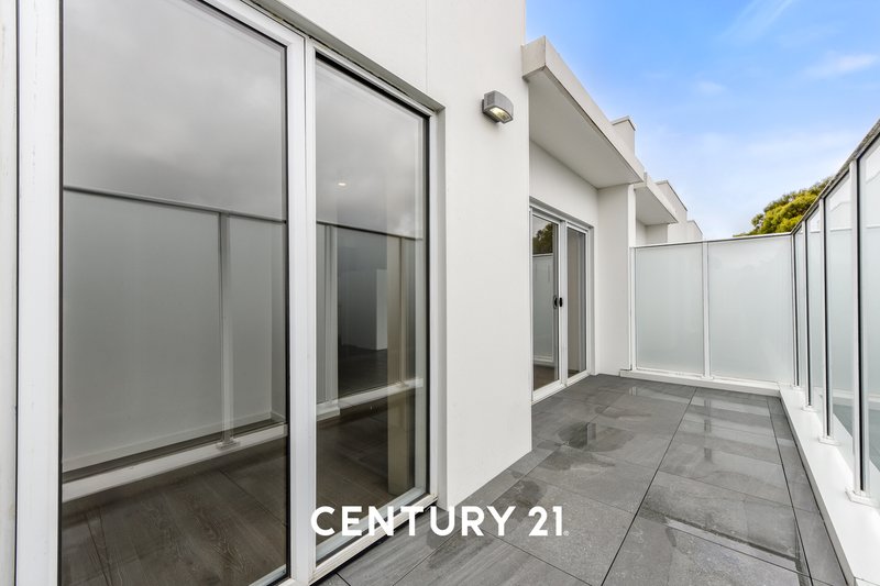 Photo - 204/3 Dixon Street, Clayton VIC 3168 - Image 9