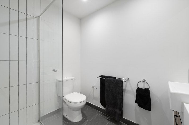 Photo - 204/30 Oleander Drive, Mill Park VIC 3082 - Image 9