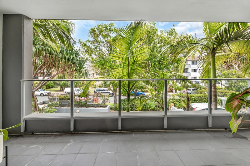 Photo - 204/33-37 Madang Crescent, Runaway Bay QLD 4216 - Image 6