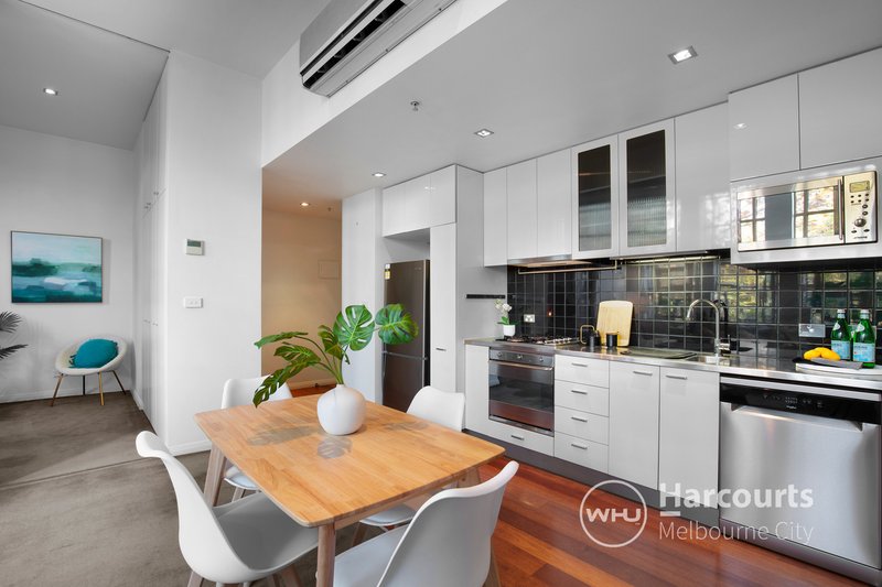 Photo - 204/340 Russell Street, Melbourne VIC 3000 - Image 2
