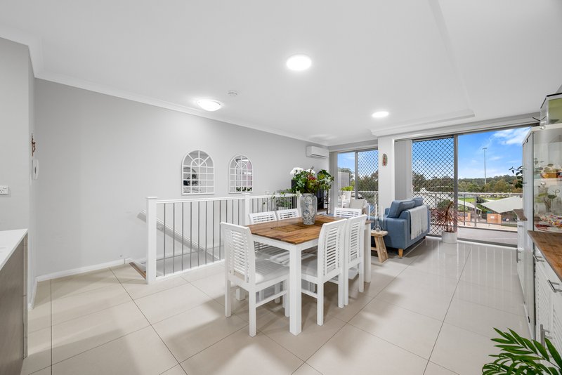 Photo - 204/44B Drummond Avenue, Ropes Crossing NSW 2760 - Image 2