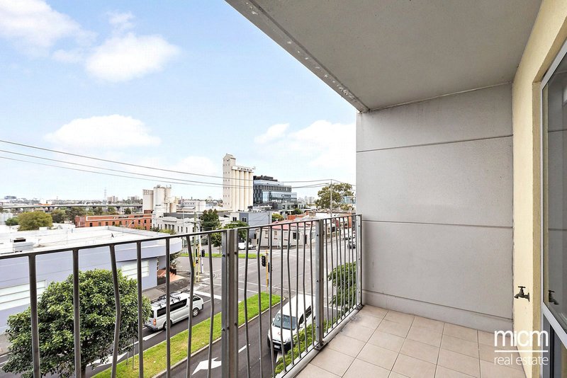 Photo - 204/493 Victoria Street, West Melbourne VIC 3003 - Image 7