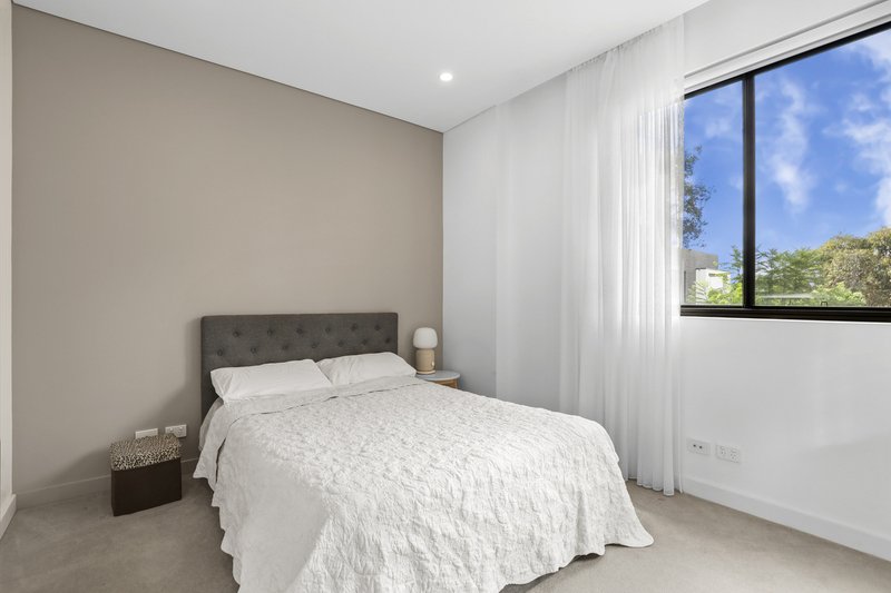 Photo - 204/5 Victoria Street, Roseville NSW 2069 - Image 4