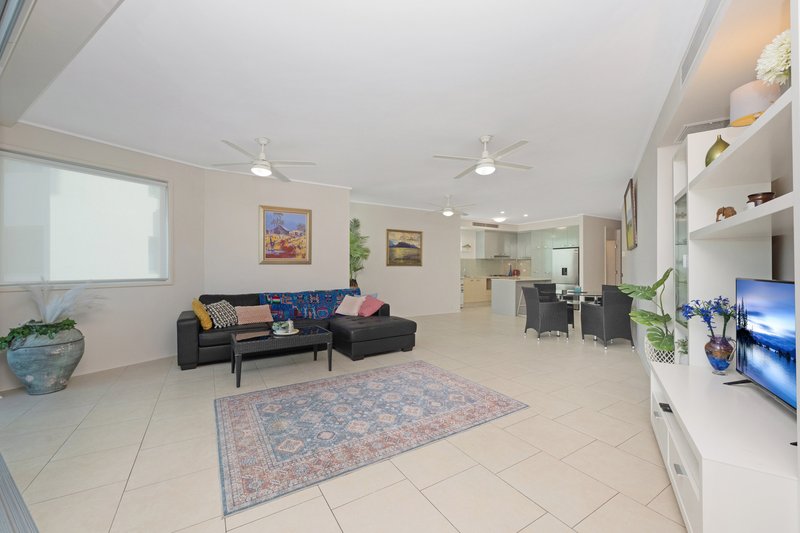 Photo - 204/72-74 The Strand , North Ward QLD 4810 - Image 5