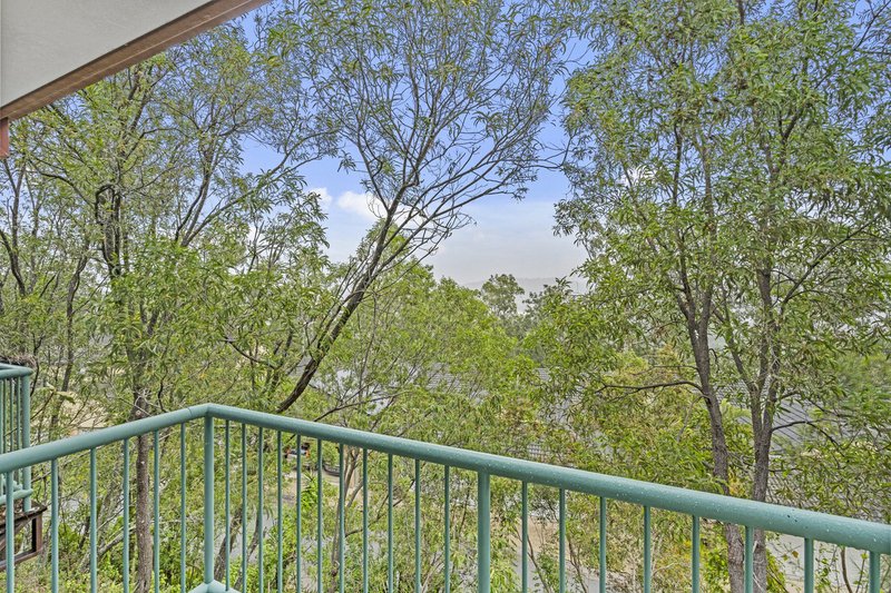 Photo - 2048/6 Crestridge Crescent, Oxenford QLD 4210 - Image 14