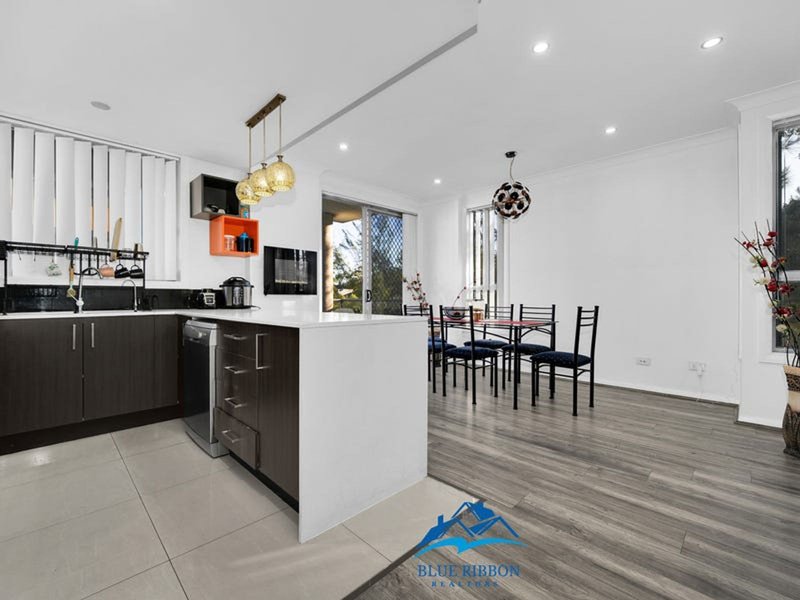 Photo - 204/8B Myrtle Street, Prospect NSW 2148 - Image 2