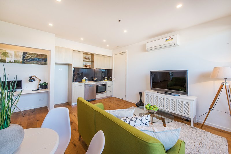 Photo - 204/9 Chesterville Road, Cheltenham VIC 3192 - Image 3