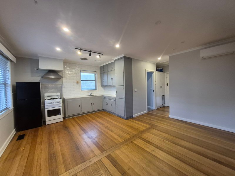 Photo - 205 Albert Street, Reservoir VIC 3073 - Image 4