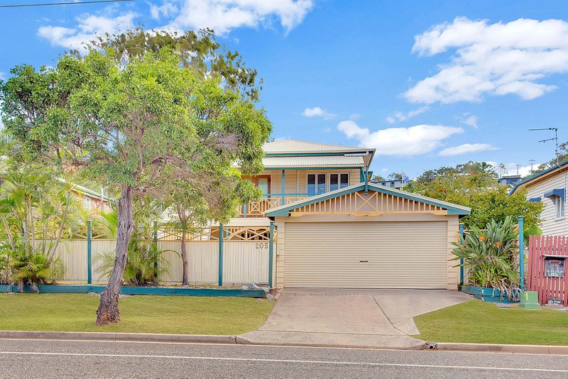 Photo - 205 Auckland Street, South Gladstone QLD 4680 - Image 2