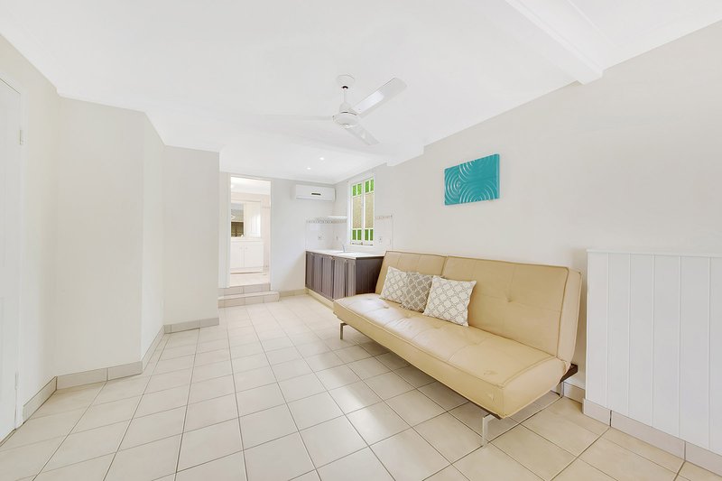 Photo - 205 Auckland Street, South Gladstone QLD 4680 - Image 4