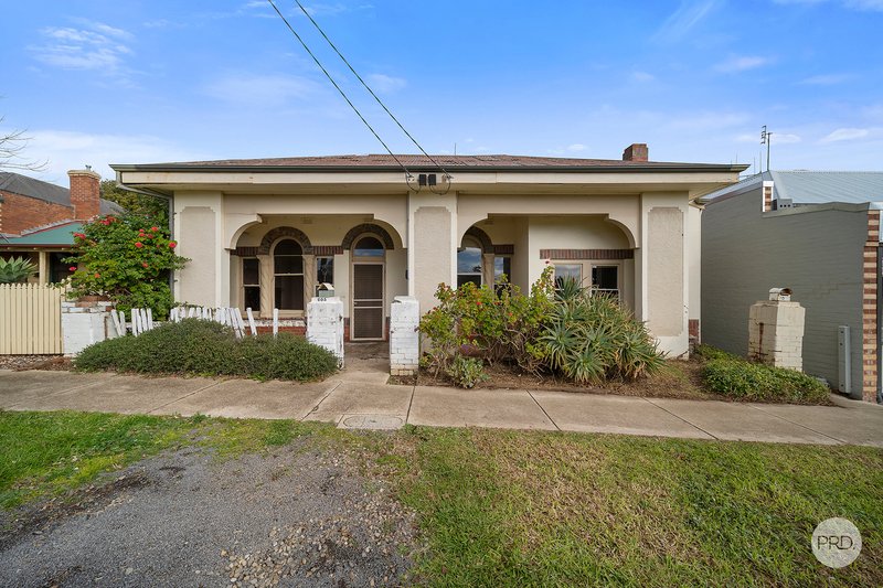 Photo - 205 Forest Street, Bendigo VIC 3550 - Image 1