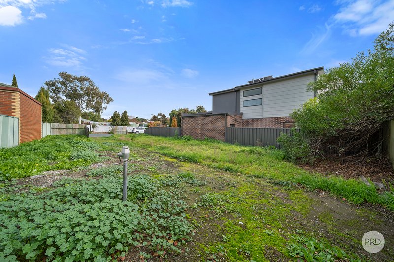 Photo - 205 Forest Street, Bendigo VIC 3550 - Image 12