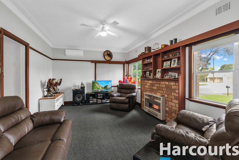 Photo - 205 Princes Way, Drouin VIC 3818 - Image 2