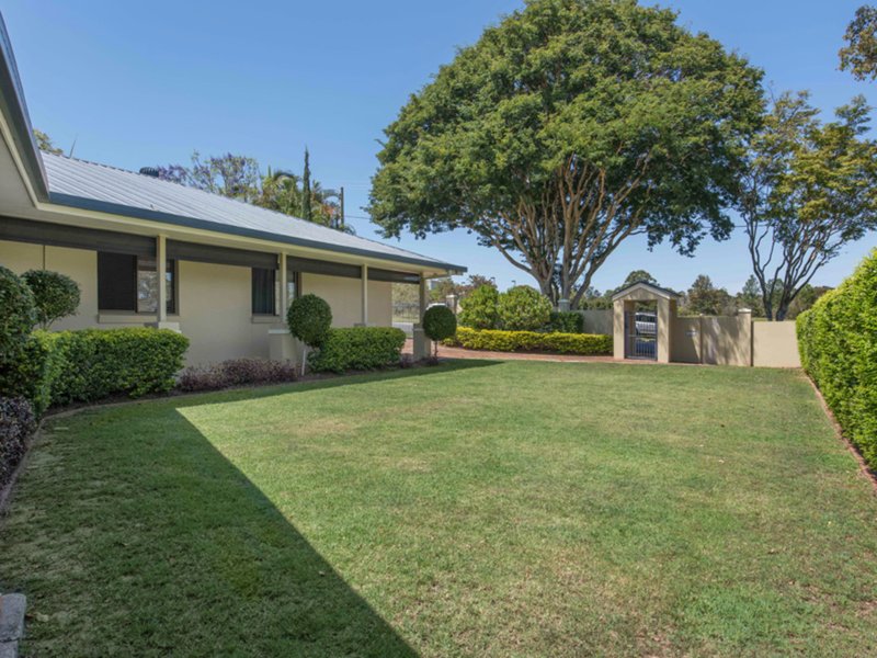 Photo - 2051 Roghan Road, Bridgeman Downs QLD 4035 - Image 15