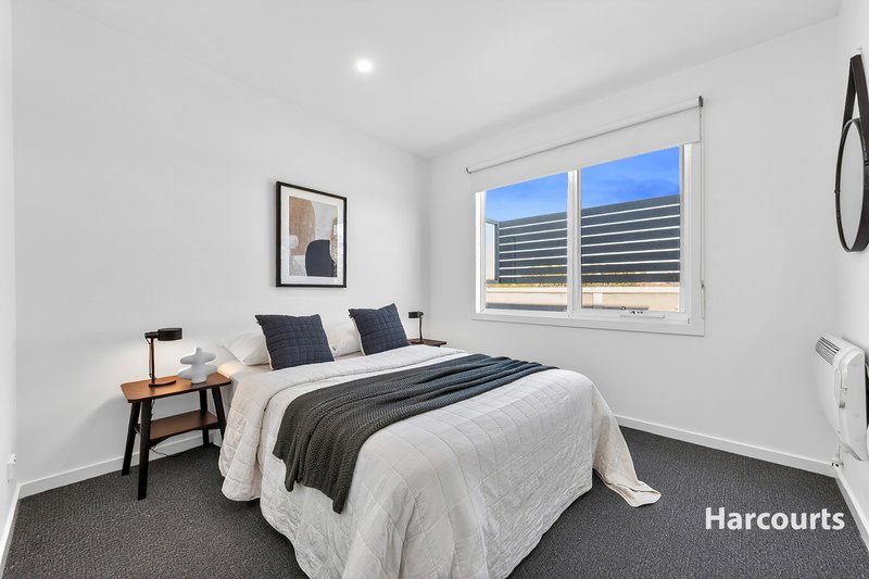 Photo - 205/10 Charles Street, Brunswick VIC 3056 - Image 5