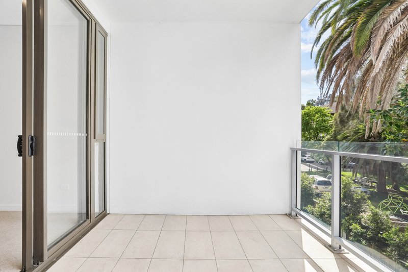 Photo - 205/105 Wellington Street, Bondi Beach NSW 2026 - Image 3