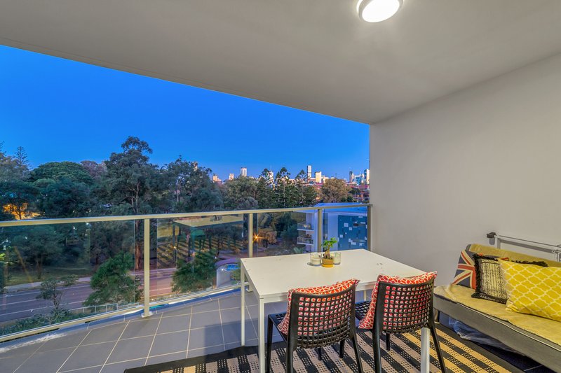 Photo - 20510/63 Blamey Street, Kelvin Grove QLD 4059 - Image 2