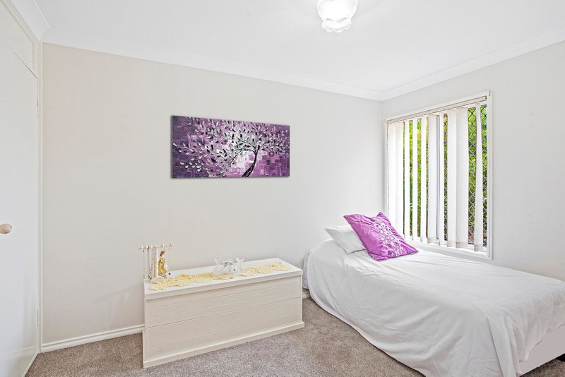 Photo - 205/15 Lorraine Avenue, Berkeley Vale NSW 2261 - Image 6