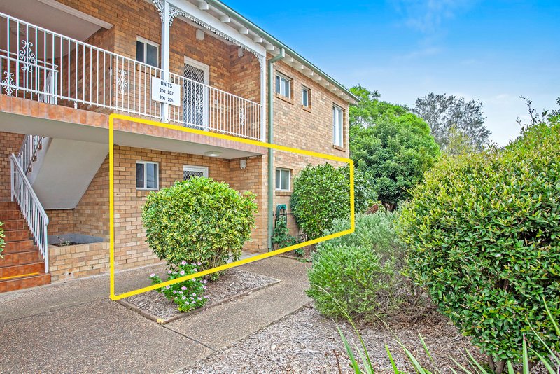 Photo - 205/15 Lorraine Avenue, Berkeley Vale NSW 2261 - Image 11