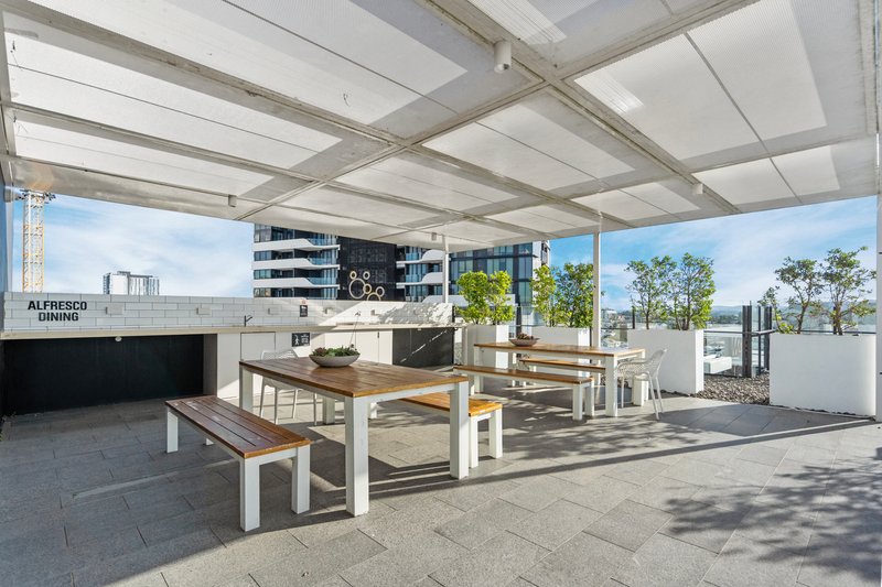 Photo - 205/17 Deshon Street, Woolloongabba QLD 4102 - Image 8