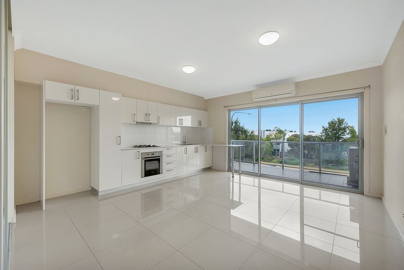 Photo - 205/2 Augustine Street, Mawson Lakes SA 5095 - Image 3