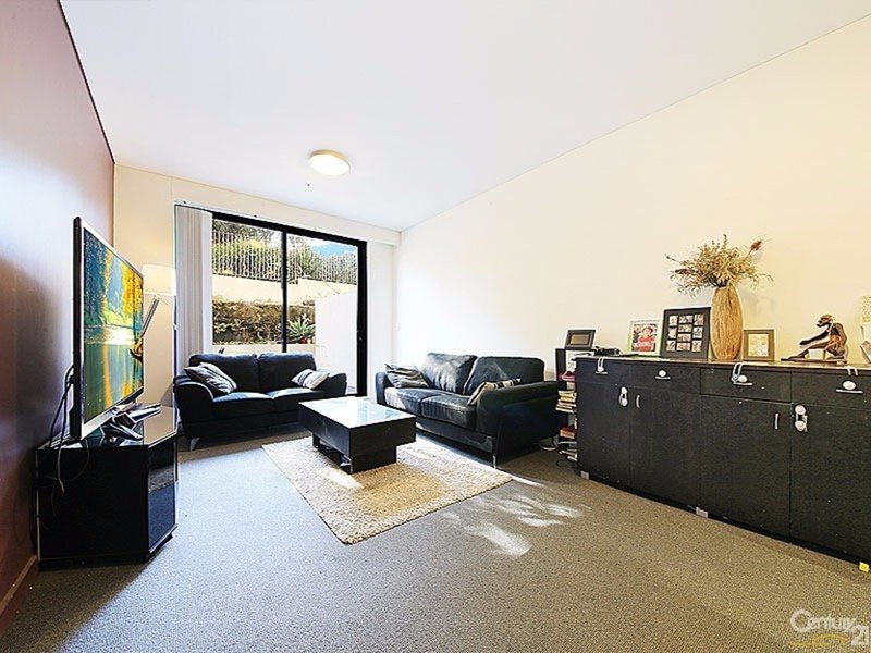 Photo - 205/2 Brodie Spark Drive, Wolli Creek NSW 2205 - Image 2