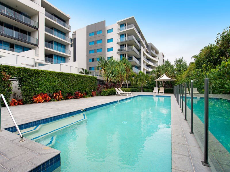 Photo - 205/2 East Quay Drive, Biggera Waters QLD 4216 - Image 1