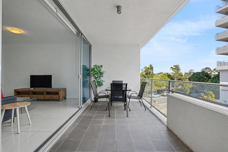 Photo - 205/2 East Quay Drive, Biggera Waters QLD 4216 - Image 11