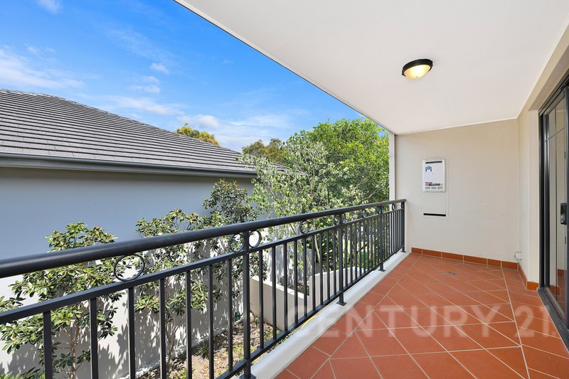 Photo - 205/2 Margaret Street, Rozelle NSW 2039 - Image 4